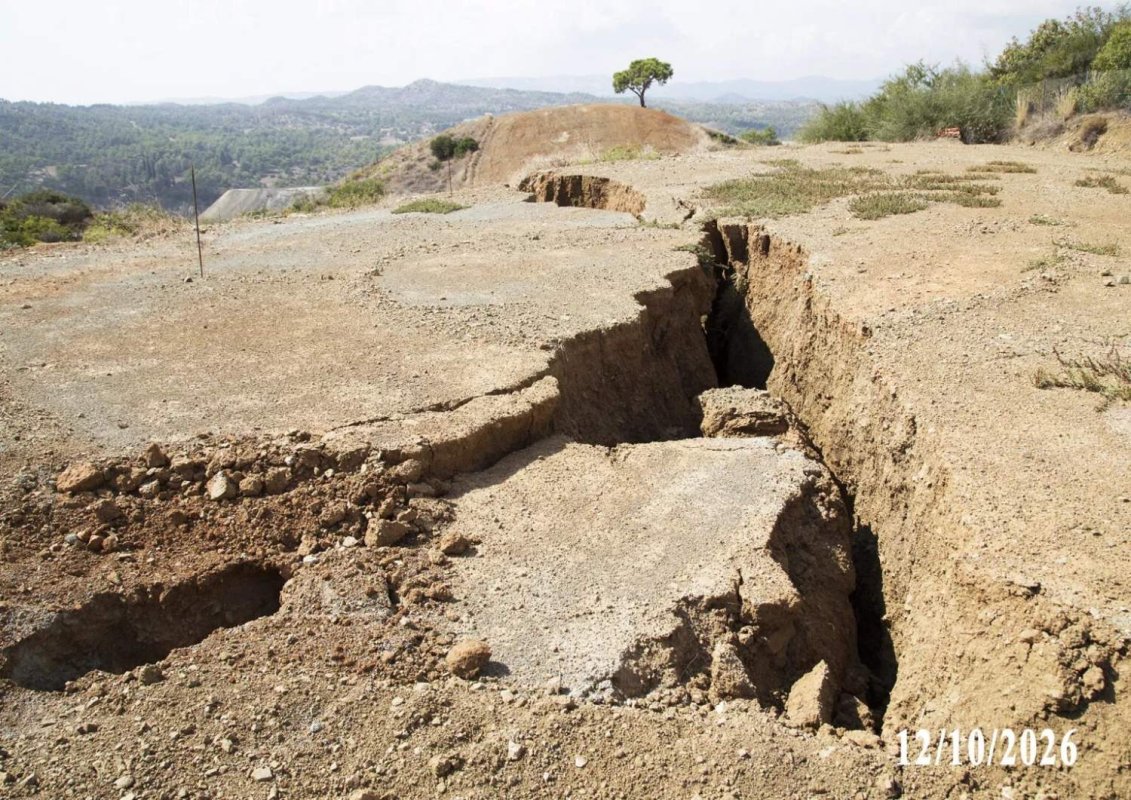 Stavrovouni Manastırı'ndaki heyelan dronlarla izlenecek; çatlaklar güvenlik endişelerini artırdı