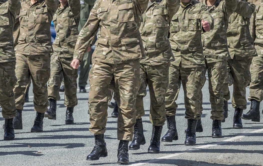 Güney Kıbrıs Ulusal Muhafız'da 400 sözleşmeli personel SYOP rütbesine terfi edecek