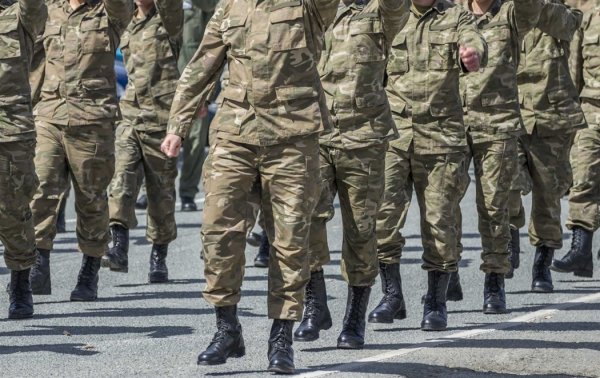 Güney Kıbrıs Ulusal Muhafız'da 400 sözleşmeli personel SYOP rütbesine terfi edecek