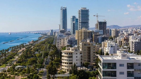 Limasol, ilk yarıda 853 milyon euroluk inşaat ruhsatıyla Kıbrıs'ta birinci oldu