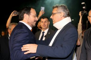 Pyla'da Hristodulidis ile Kuzey Kıbrıs lideri Erhürman, siyasi ringden kısa süreliğine çıktı