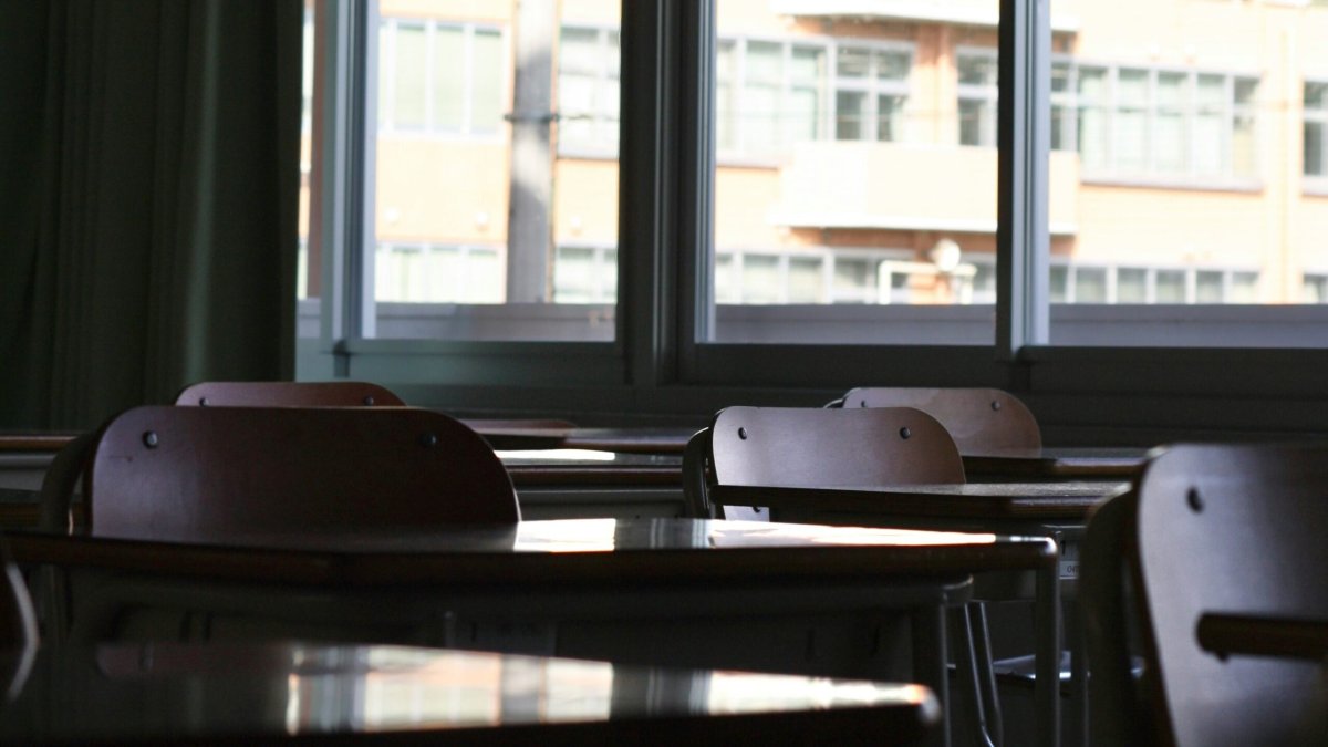 Kıbrıs Üniversitesi Eğitim Bilimleri Kurulu atama bekleyenler listesinin kaldırılmasını destekledi