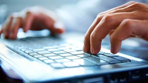 GESY adına 1,50 euroluk mesajla dolandırılan 81 yaşındaki kadının hesapları boşaltıldı