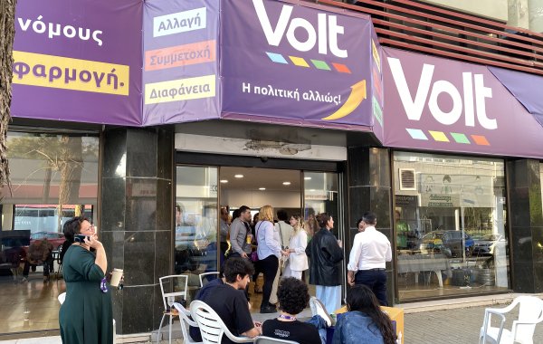 Volt yeni eş başkanlarını seçti, seçim yenilgisinin ardından