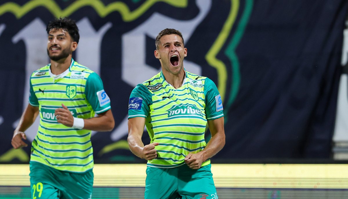 Anteregen kurtardı, AEK Cyprus League'de yeniden zirveye çıktı