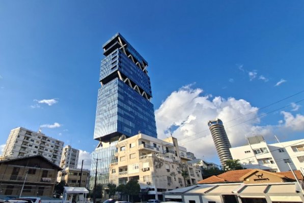 Kıbrıs'ta ekonomi, akaryakıt, emlak, turizm ve denizcilik gelişmeleri