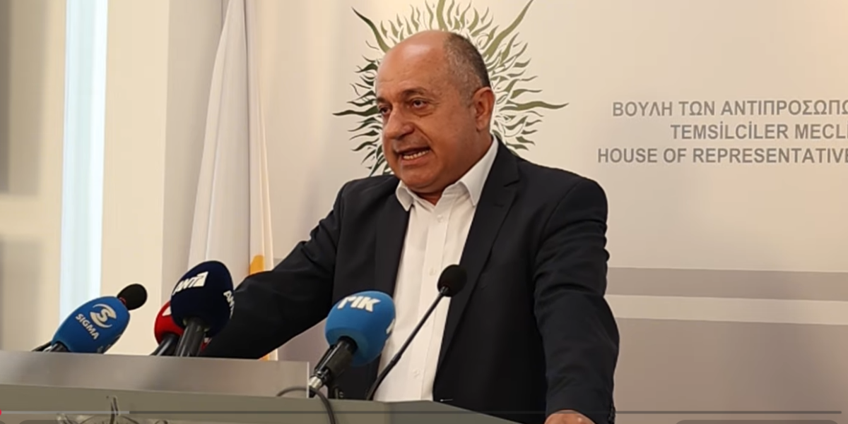 Dışişleri ve savunma bakanlıkları Kıbrıs-ABD toplantısına gelmedi, komite başkanı Karoullas'tan sert tepki