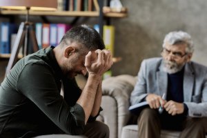Klinik psikoloğa yönlendirmede yeni işlem: Güney Kıbrıs Sağlık Sigortası Örgütü, ilk kez sevk edilen hastalar için duyurdu