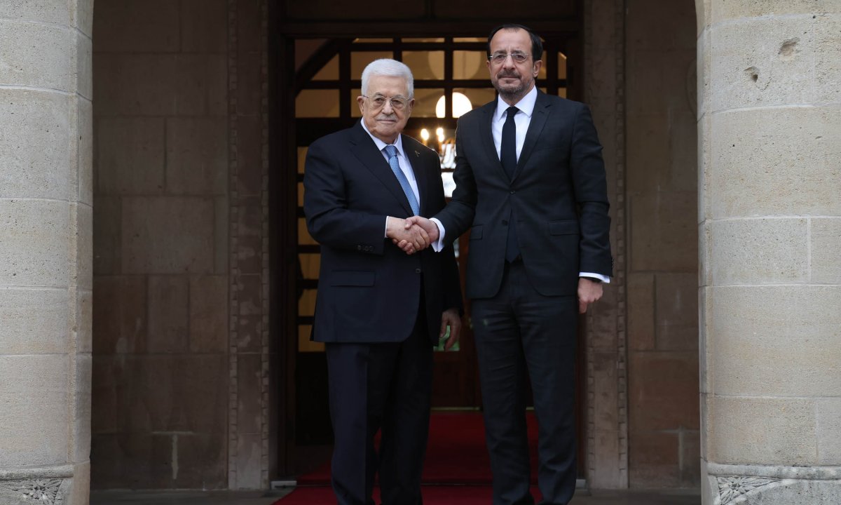 Filistin Devlet Başkanı Abbas Kıbrıs'tan arabuluculuk rolü istedi, ancak koşullar henüz olgun değil