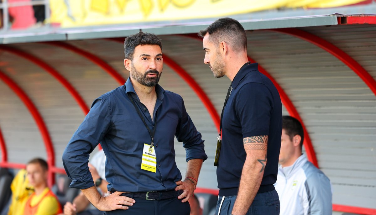 AEK ile 2-2 berabere kalan Krasava ENY'nin hocası Romo: «Hak ettiğimiz bir puanı kazandığımızı hissediyoruz»