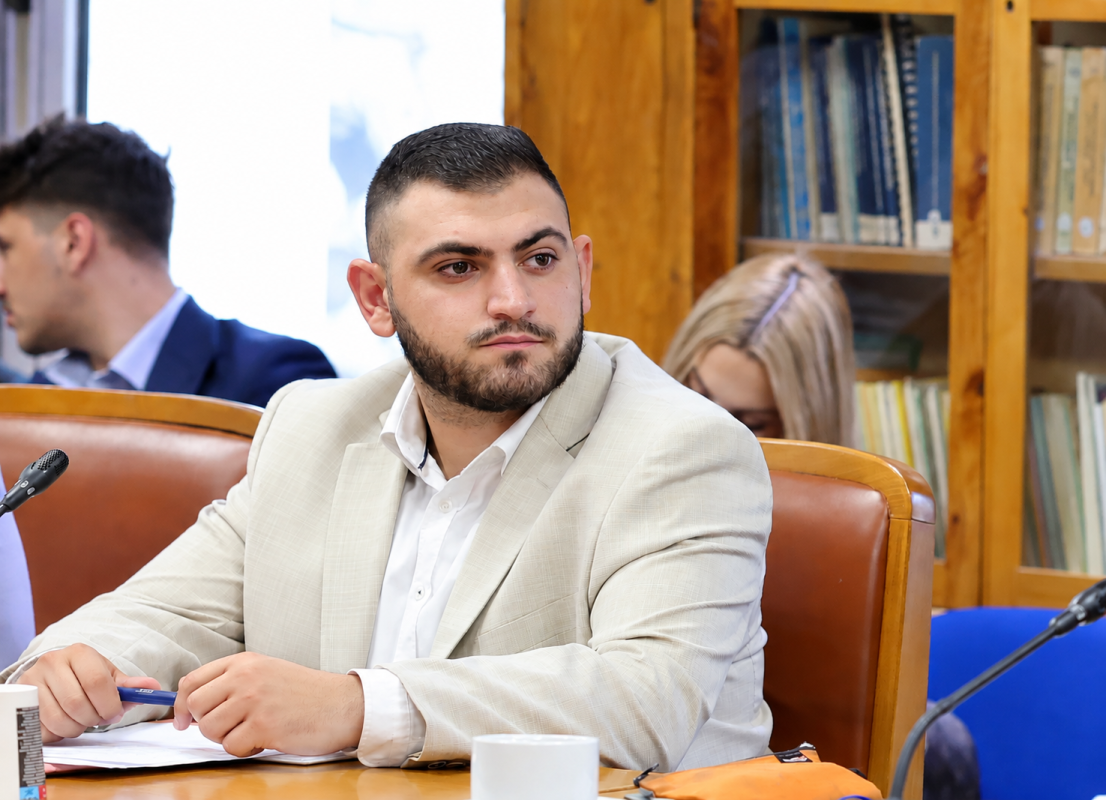 AKEL milletvekili Efraim Christou: Aşırı sağ yalana bel bağlıyor