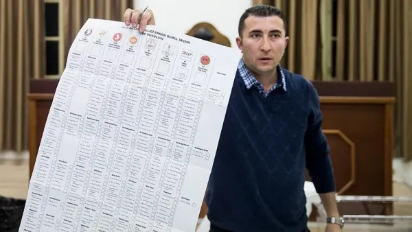 Kıbrıs Türk toplumu 6 Aralık'ta parlamento seçimlerine gidiyor