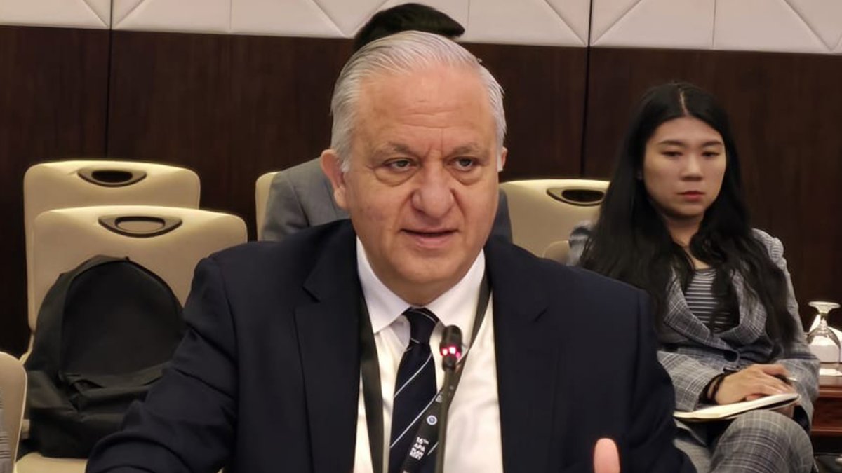 DİSİ'nin eski sözcüsü Tornaritis, Hristodulidis, Demetriu ve Neofitu'yu bir masada görmek istiyor