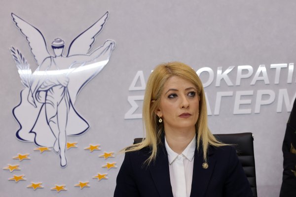 İhanetin gölgesinde