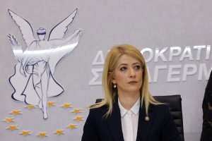 İhanetin gölgesinde