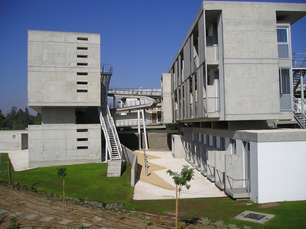 Kıbrıs Üniversitesi, öğrenci yurtlarının ikinci fazı için mimari yarışmaya hazırlanıyor